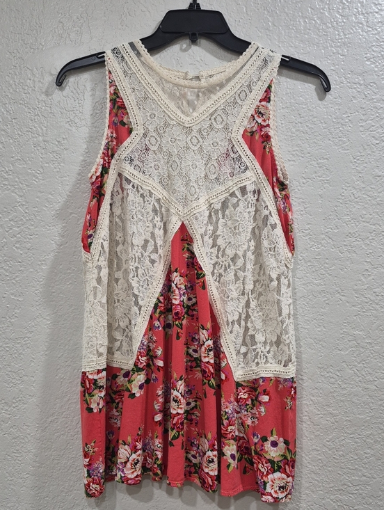 The Unbranded Brand Tops - Floral Lace-Back Tank Top in Coral Size M/L